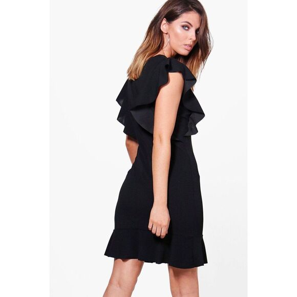 ✨Boohoo Emma Frill Hem Dress✨ - Picture 2 of 7